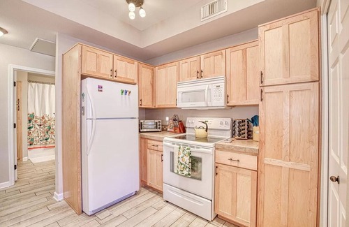 Oro Valley Condo | Resort-style Oro Valley ground floor condo with Pool