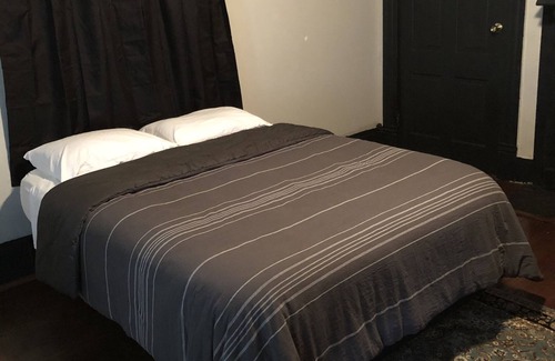 Thomasville House | Rest and Relax. Close to downtown.