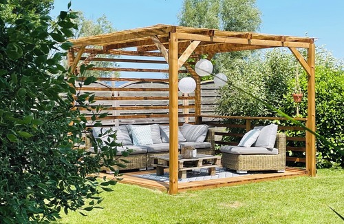 La Fresnais House | "Rest and relaxation" Gite * at the edge of a natural pool