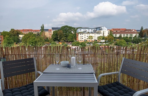Dresden Apartment | Rest at the harbor city