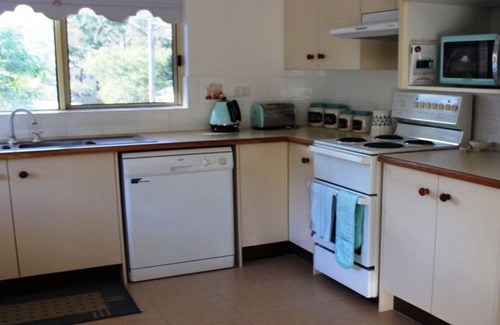 Hawks Nest Apartment | Rest At The Nest On Booner
