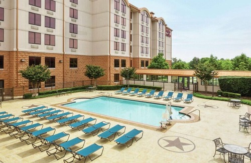 Mesquite House | Rest in Style w/ a Stay in Our King Suite!