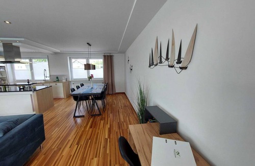 Grossmehring Apartment | "Rest po(o)l"