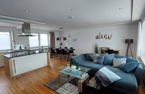 Grossmehring Apartment | "Rest po(o)l"