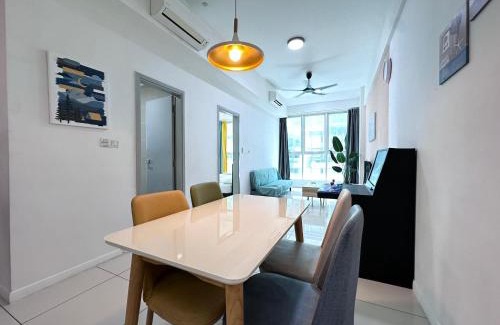 Kampung Sembulan Baru Apartment | reSTARY - Blue Game, Sutera Avenue Infinity Pool - Imago Opposite - KK City- 2BR,5Pax 来沙旅 蓝色复古游戏主题公寓 - 无边际日落海景泳池 - Imago商场对面 - KK市中心 - 2房5人