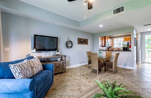 Ruskin House | Restaurants, Pools, Private beach, Hot Tub, Piers, Game Room, Playground & More!