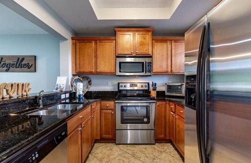 Ruskin House | Restaurants, Pools, Private beach, Hot Tub, Piers, Game Room, Playground & More!