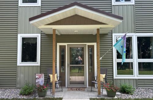 Battle Lake Apartment | Restful Retreat on the Lake - Natural and Peaceful