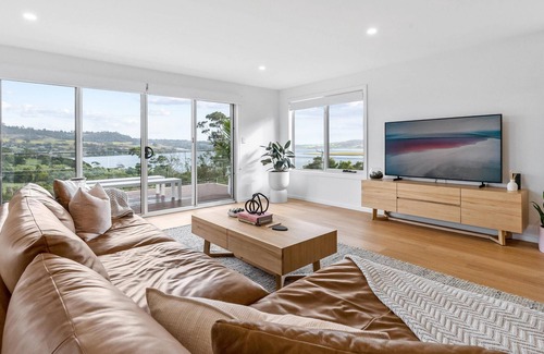 Legana House | Restful River Vista (ITAS) - Stunning architectural home with wraparound Tamar River views