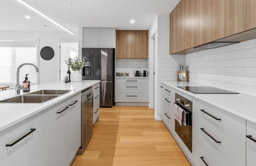 Legana House | Restful River Vista (ITAS) - Stunning architectural home with wraparound Tamar River views