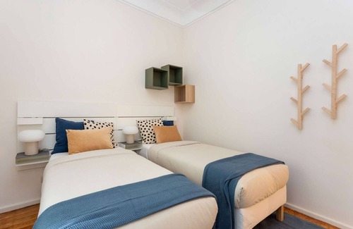 Alto do Pina Apartment | Restful Trendy Room | Shared Apartment