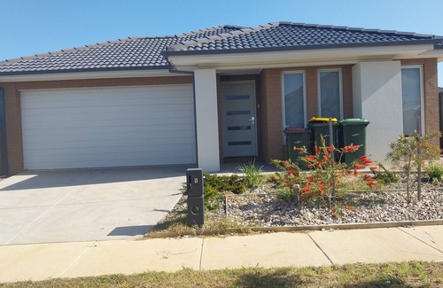 St Leonards House | Resting place for Legends. Smart ,cool near beach,family environment , spacious