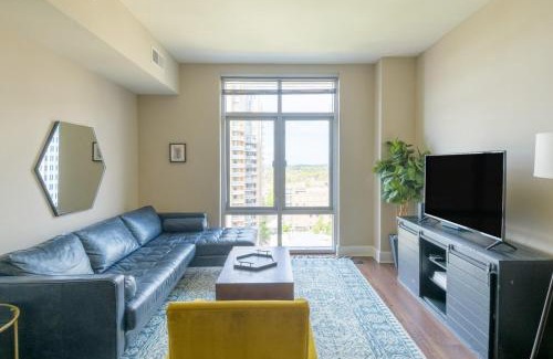 Reston Apartment | Reston 2br steps to mall hospital restaurants WDC-832