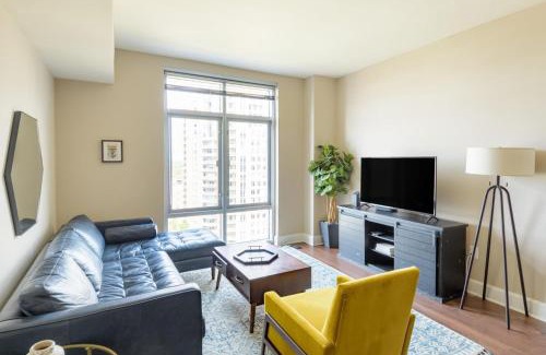 Reston Apartment | Reston 2br steps to mall hospital restaurants WDC-832