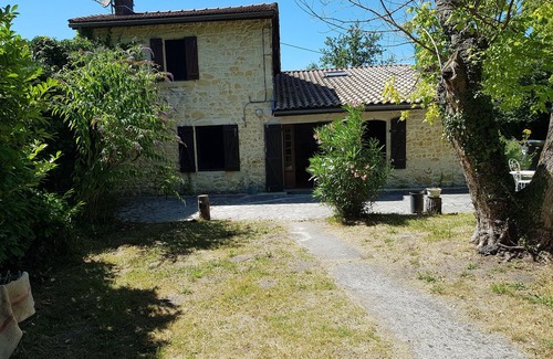 Gaillan-en-Medoc Cottage | Restored country house, 4 persons 2200qm meadow, 2 terraces,