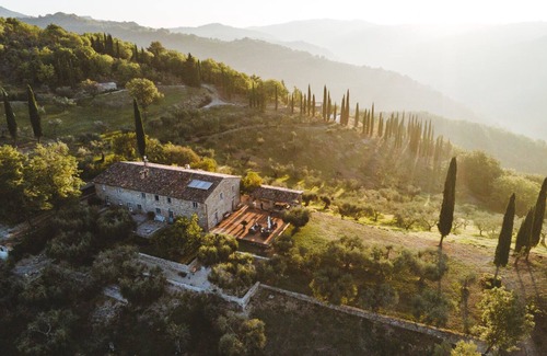 Montelovesco Villa | Restored olive farmhouse