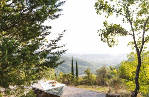Montelovesco Villa | Restored olive farmhouse