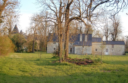 Marigny Cottage | Restored stone gite in the grounds of the chateau, rated 4 stars.