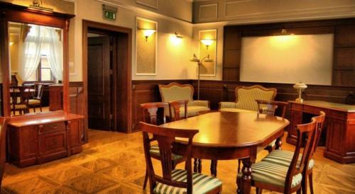 Zyrardow Bed & Breakfast | Resursa