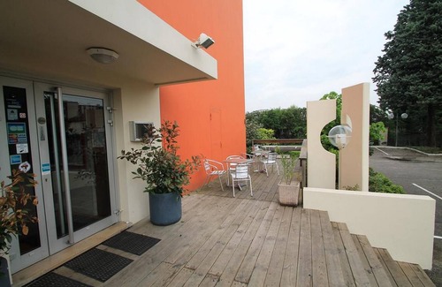 Saint-Priest Apartment | Retraite à Lyon Près de l'Aéroport|Wifii+Parking!