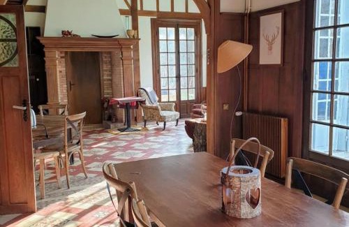 Clairefontaine-en-Yvelines House | Retraite Paisible au Cœur de la Forêt de Rambouillet avec Étang Privé et Charme Authentique - FR-1-527-8