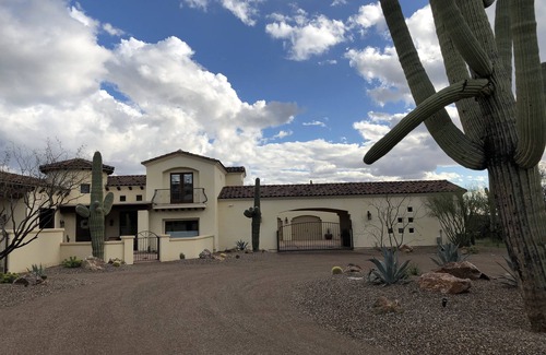 Tanque Verde House | Retreat at base of Mt Lemmon ideal training facility for cyclists/triathletes.