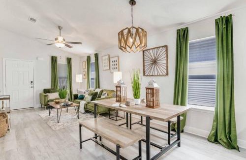 Northeast Pensacola House | Retreat at the Oasis