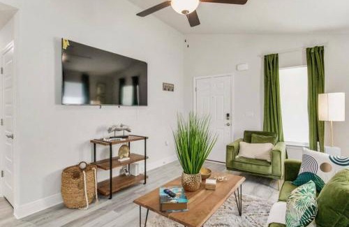 Northeast Pensacola House | Retreat at the Oasis
