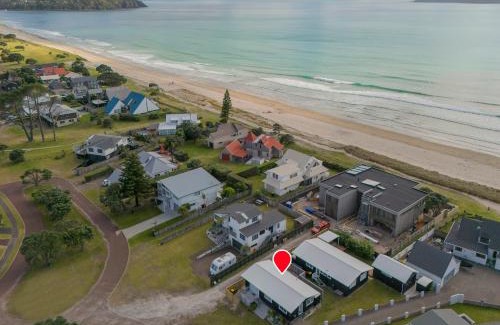 Pauanui House | Retreat by the Beach - Pauanui Holiday Home