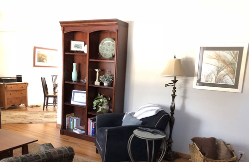 Edina House | Retreat for couples, small families, solo adventurer or business traveler