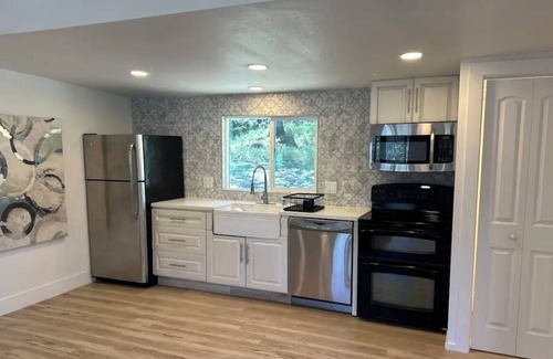 Birds Landing House | Retreat In The Mountains, House in Fabulous Clayton With WiFi, AC