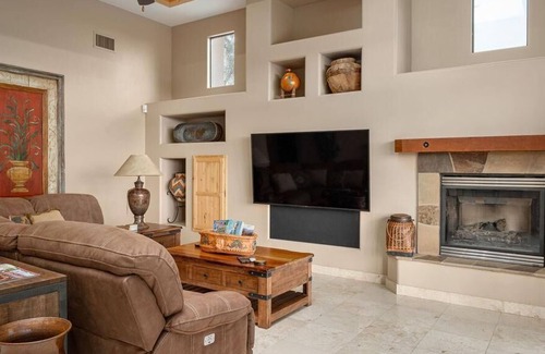 Rio Verde Foothills House | Retreat in this Warm Desert Dwelling in Rio Verde Foothills w/ amazing views, ama pool