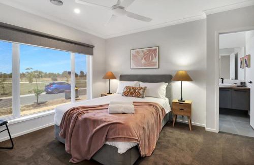 Grovedale House | Retreat on Bedajanawa