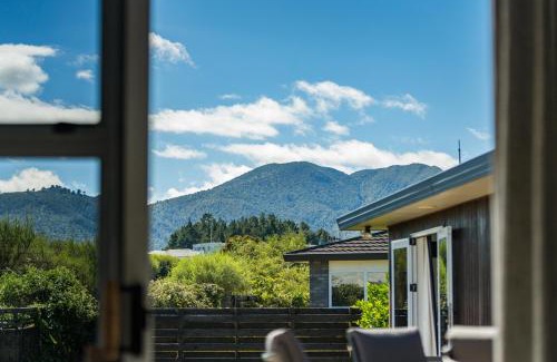 Waipahihi House | Retreat on Harvey Street
