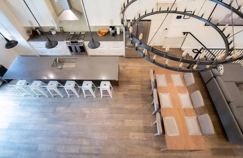 Gibsons House | Retreat on Sunshine Coast, BC