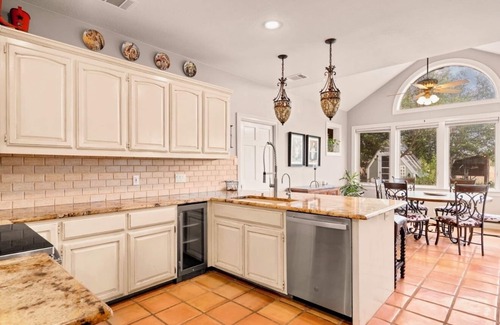 Spicewood House | Retreat on the Pedernales River At Stone Home Ranch