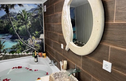 Mozelos Apartment | Retreat Premium Suite fountain
