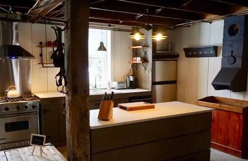 King Other | Retreat, Rekindle & Relax, Super host and zero check out chores