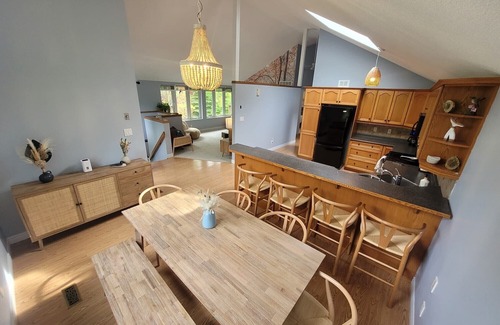 Port Franks Cottage | Retreat yourself to the perfect getaway in beautiful Port Franks!