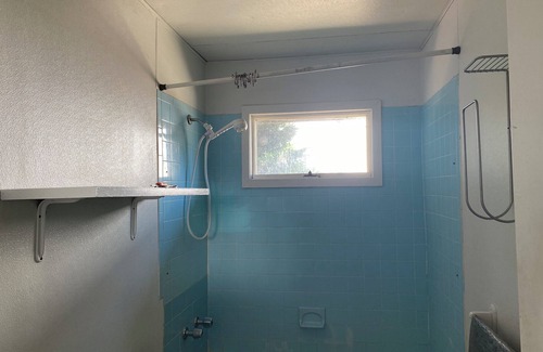 Montauk Apartment | Retro affordable 2-bedroom apartment with WiFi in Montauk