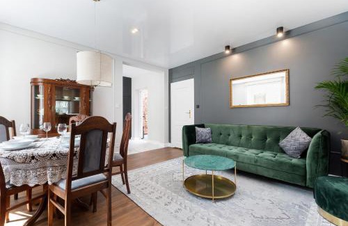 Darlowko Apartment | Retro Apartament Premium na Rynku by Renters Prestige