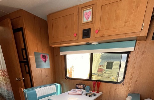 Tow House | Retro camper trailer on shores of Lake Buchanan