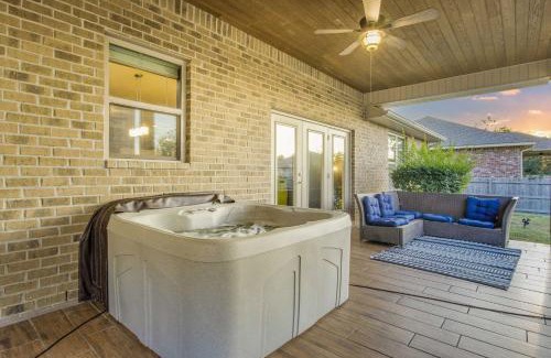Gulf Breeze House | Retro Haven Beach Fun & Family Home