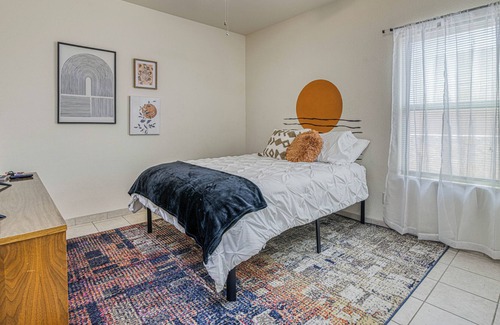 Las Cruces House | Retro in the Desert 3/2 groovy