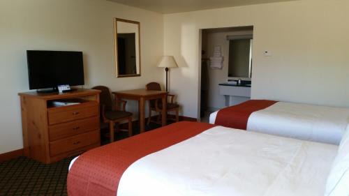 Cortez Hotel | Retro Inn at Mesa Verde