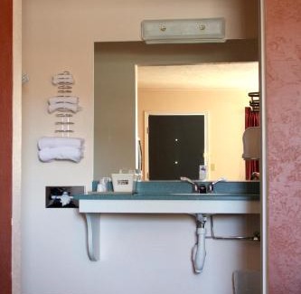 Cortez Hotel | Retro Inn at Mesa Verde