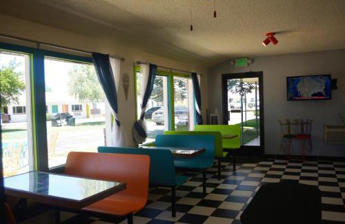 Cortez Hotel | Retro Inn at Mesa Verde