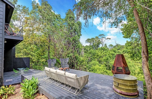 The Villages House | Retro Meets the Wild on the Buffalo Bayou, Take a Step Back to the 60's