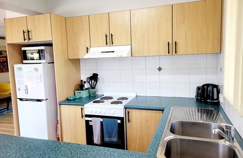 Port Macquarie Apartment | Retro Metro - great location, walk to town and main beach!