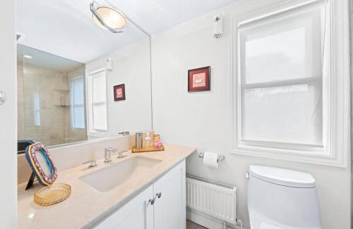 Willowdale House | Retro private room near Finch, Retro house, Wi-Fi